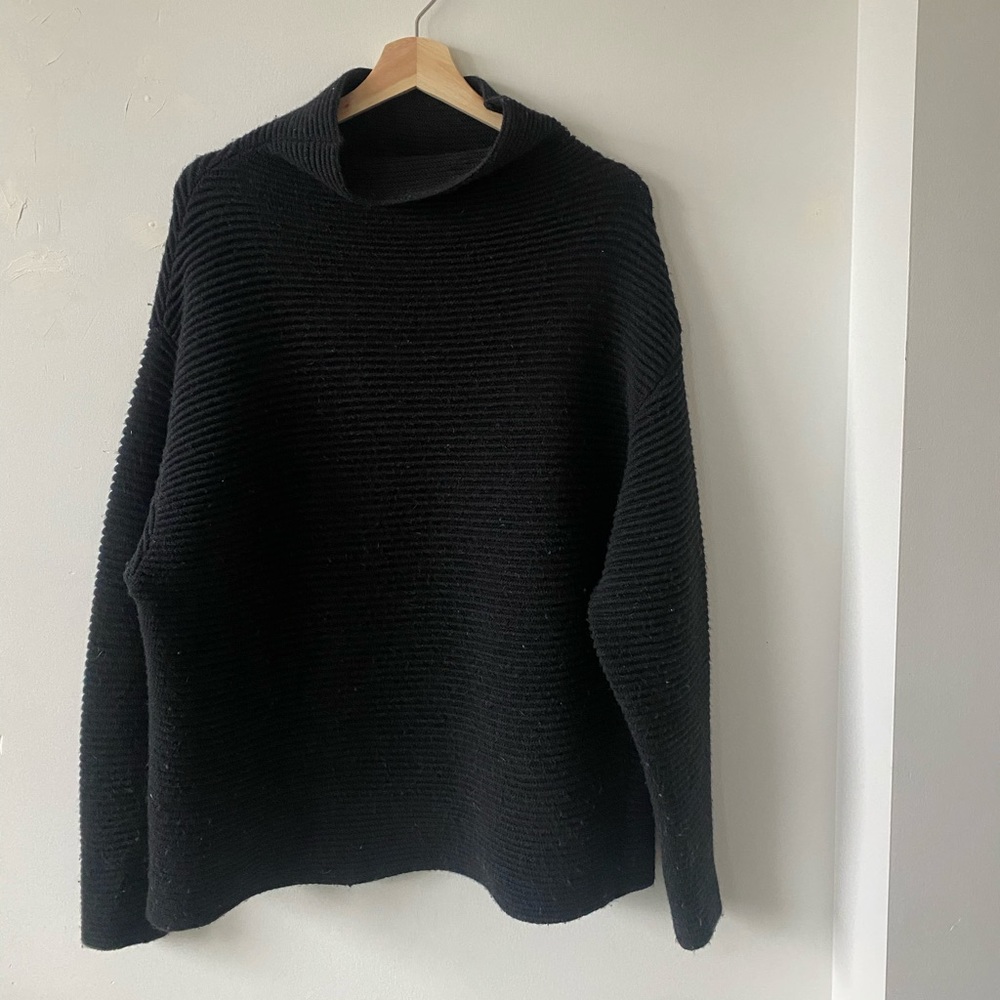 Aritzia Wilfred Montpellier sweater *Discontinued*